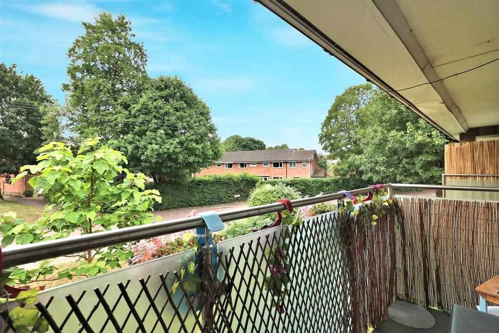 Grove Road, Harpenden, Herts AL5 1 bed for sale £259,995