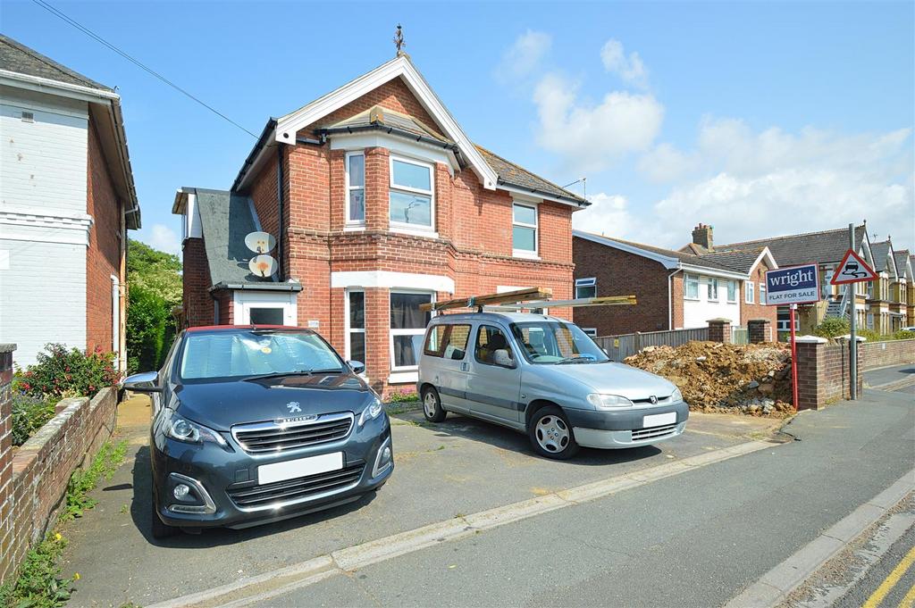 PRIVATE GARDEN * SHANKLIN 2 bed property £175,000