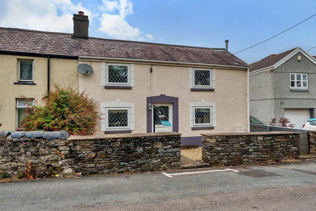 Woodlands Road, Loughor, Swansea 2 bed cottage for sale £190,000