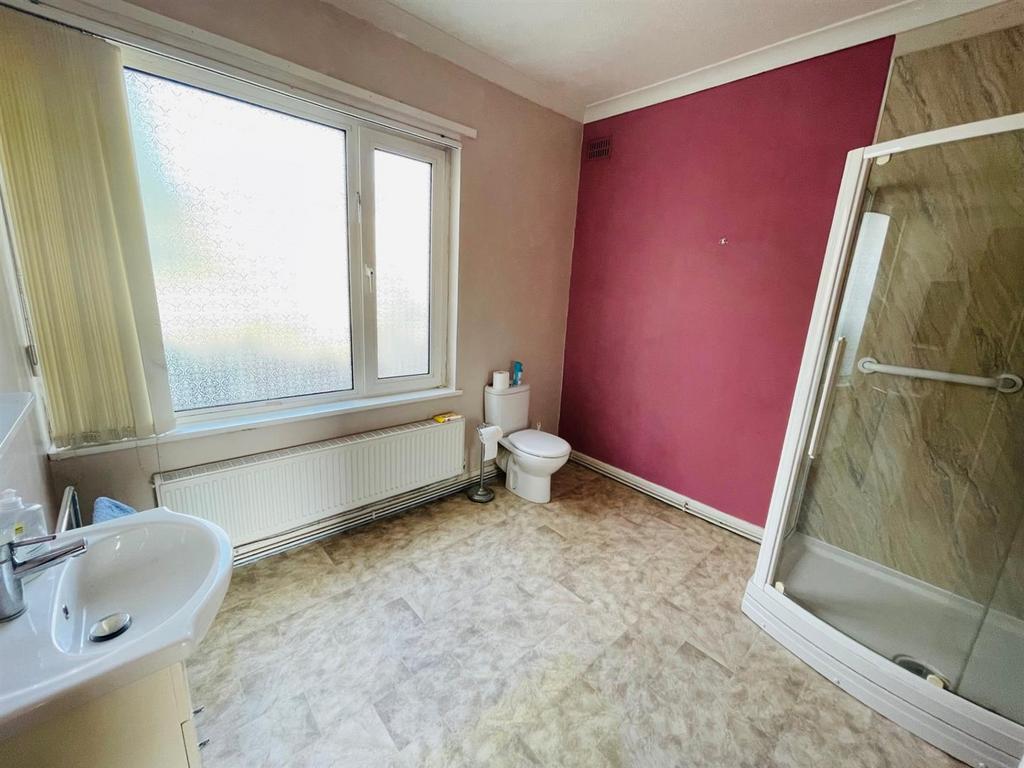 Shower room.jpg