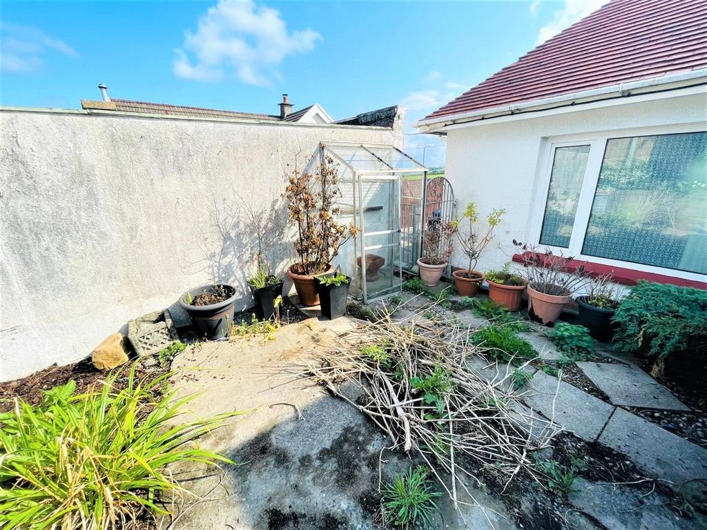 Garden 3.jpg