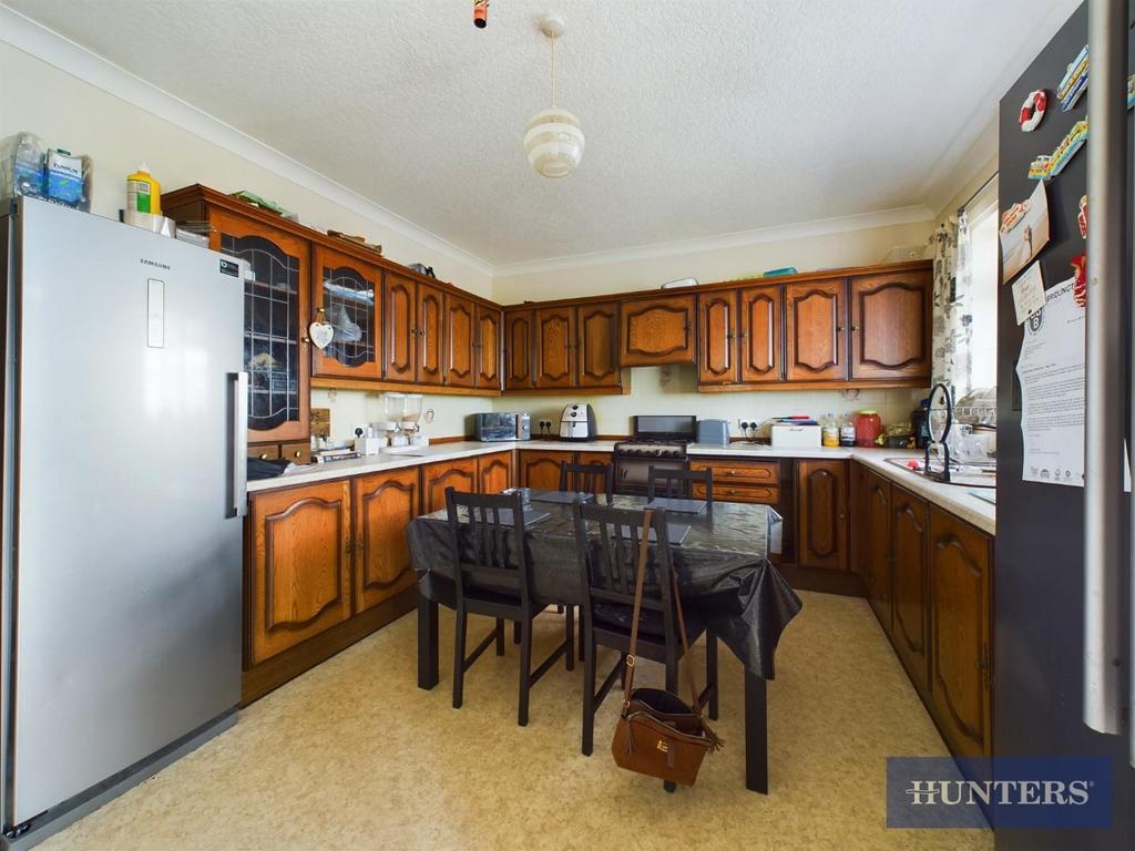 Kitchen diner.jpg