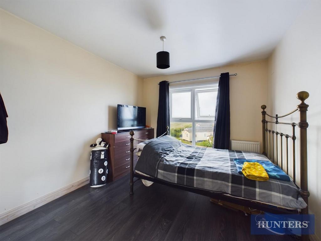 Bed 3.jpg