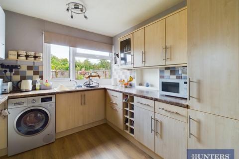 3 bedroom semi-detached house for sale - Grovehill Road, Filey