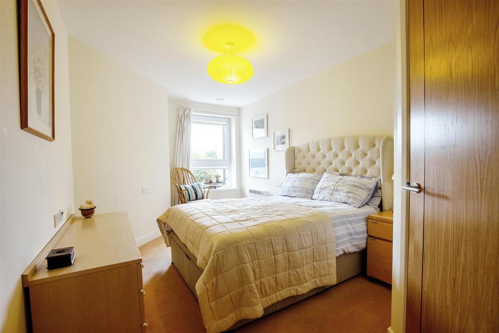 Bedroom 15 BC.jpg