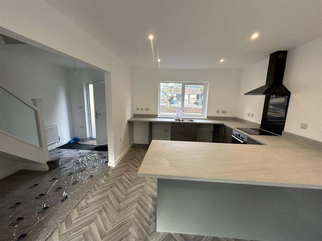 Kennicott Place, Ashburton Road, Totnes 3 bed house £385,000