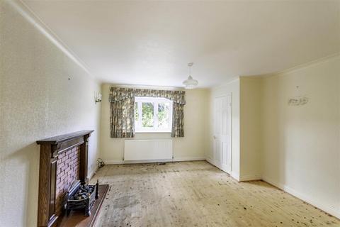 8 Castlerow Close, Sheffield, S17 4RA