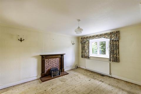 8 Castlerow Close, Sheffield, S17 4RA