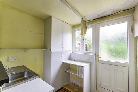 8 Castlerow Close, Sheffield, S17 4RA