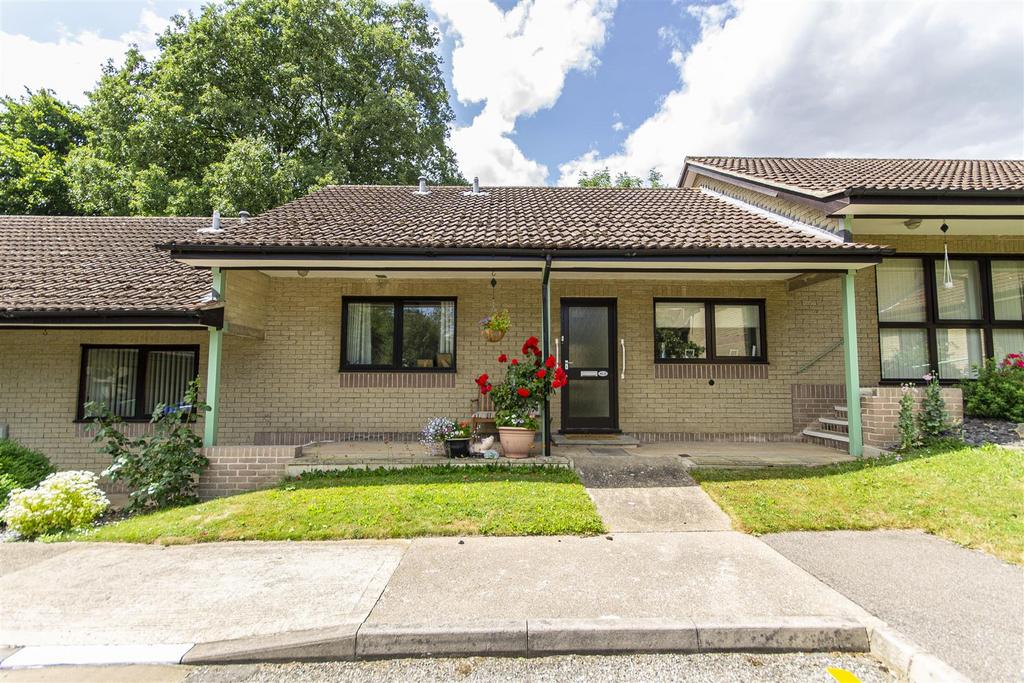 High Street, Old Whittington, Chesterfield 2 bed semidetached bungalow