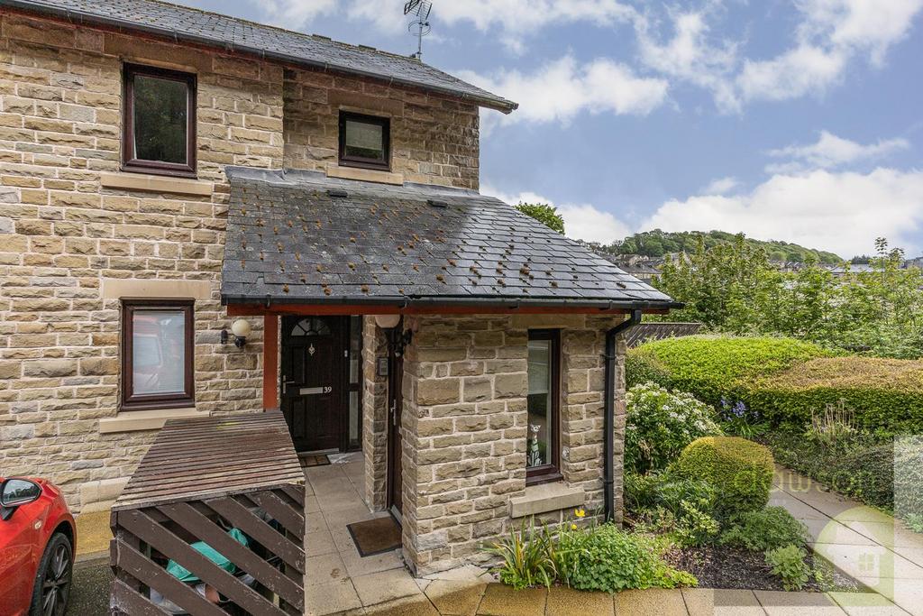 Fox Court, Greetland, Halifax 2 bed apartment £110,000