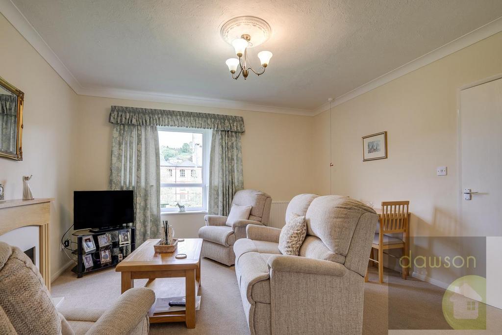 Fox Court, Greetland, Halifax 2 bed apartment £110,000