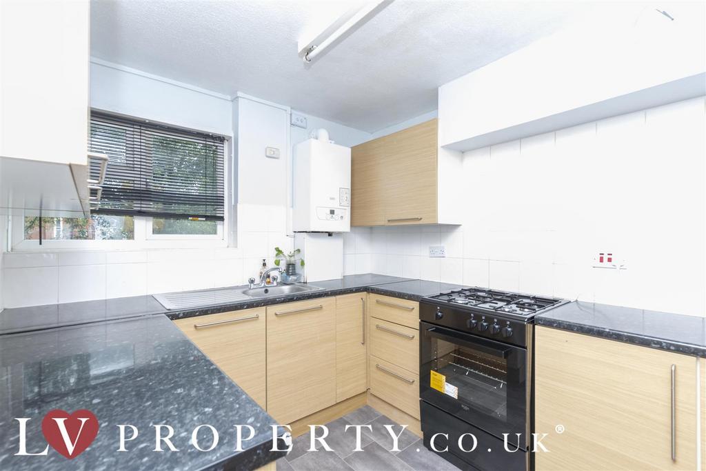 Close, Cape Hill, Smethwick 2 bed apartment £975 pcm (£225 pw)