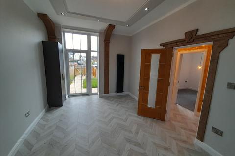 2 bedroom bungalow for sale - Gainsford Road, Humberstone, Leicester, LE5