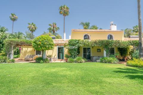 7 bedroom villa, Mexilhoeira Grande,  Algarve