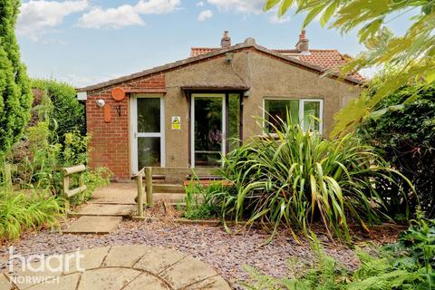 3 bedroom detached bungalow for sale - Stafford Avenue, Norwich