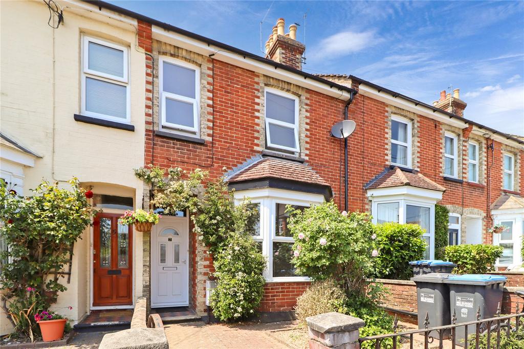 Fairfield Road, Burgess Hill, West Sussex, RH15 2 bed terraced house