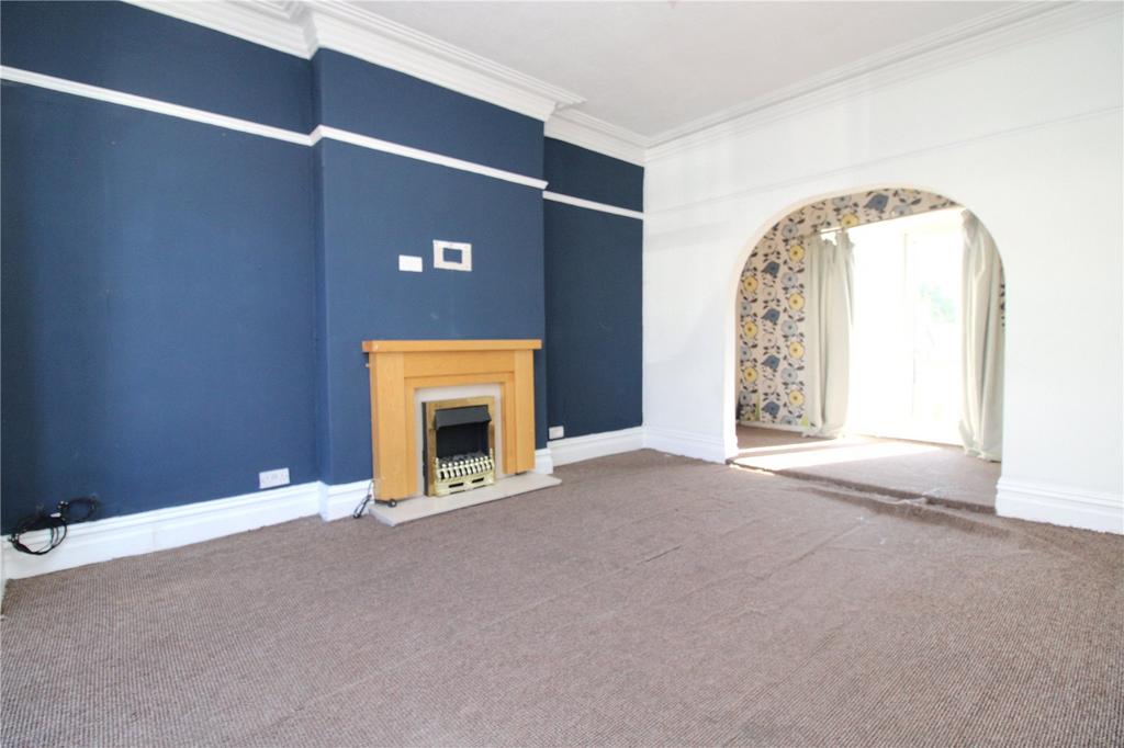 Upper Aughton Road, Southport, Merseyside, PR8 3 bed semidetached