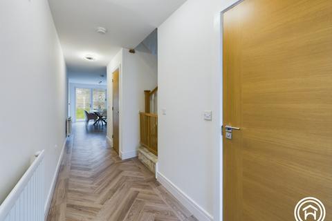 24 Ardlui Gardens, Hamilton, ML3 8QJ
