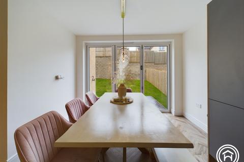 24 Ardlui Gardens, Hamilton, ML3 8QJ