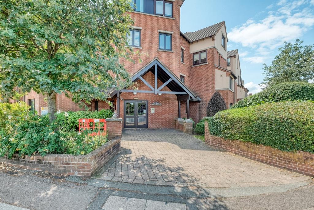 Ashill Road, Rednal, Birmingham, B45 9YB 1 bed ground floor flat for