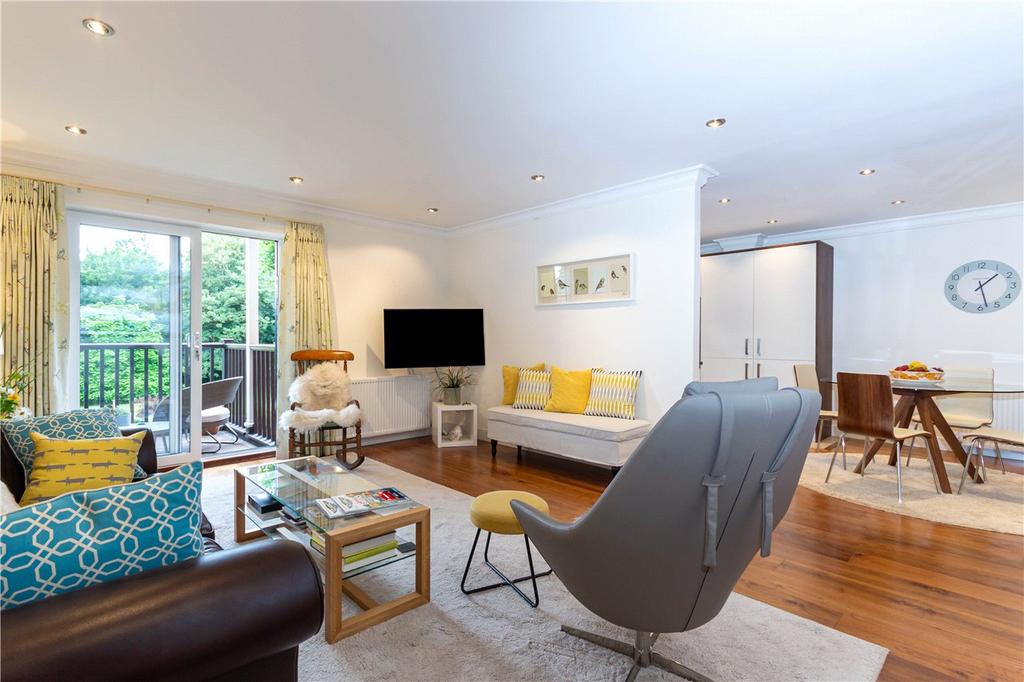 Birklands Park, St. Albans... 2 bed flat £475,000