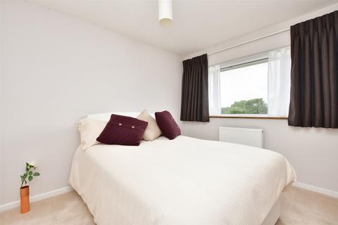 20 Buckhurst Close, Redhill, RH1 2AQ