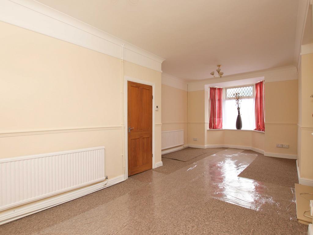 Newbridge Road, Llantrisant, CF72 8EX 3 bed detached house for sale £