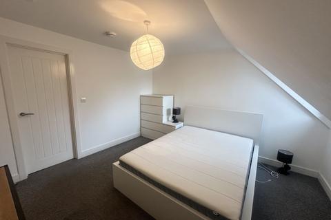 3 bedroom apartment to rent, Grimston Avenue, Folkestone, CT20