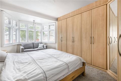 4 bedroom semi-detached house for sale, Montrose Avenue, Twickenham, TW2