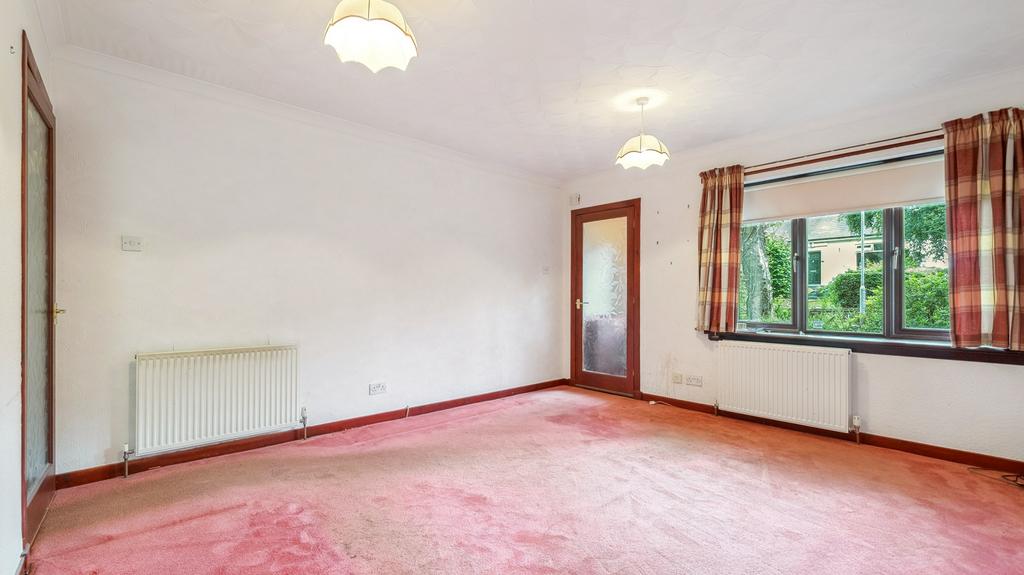 Silvan Place, Busby, GLASGOW, G76 8HJ 2 bed apartment for sale £123,000