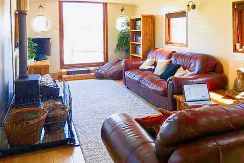 4 bedroom houseboat for sale, Robinson Road, Newhaven BN9