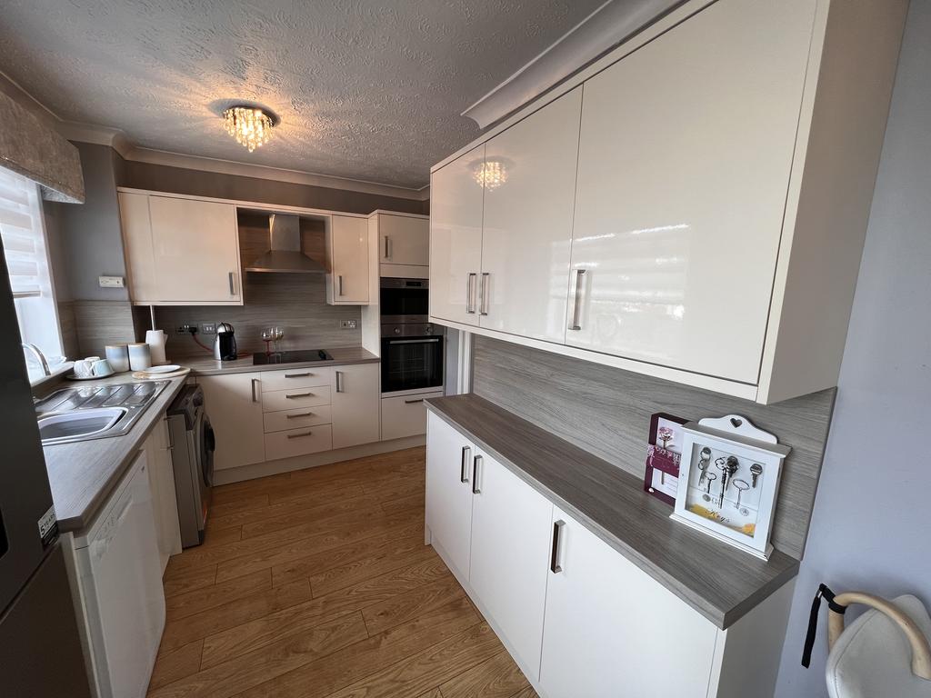 Gillbank Lane, Larkhall ML9 2 bed semidetached house for sale £92,000