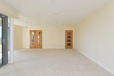 2 bedroom ground floor flat for sale - Flat 12,  50 Baberton Avenue, Juniper Green, Edinburgh, EH14 5DU