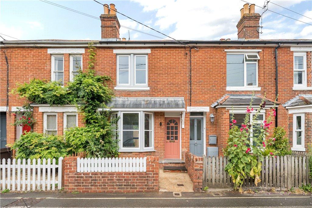 Mill Lane, Romsey, Hampshire 2 bed terraced house for sale £375,000