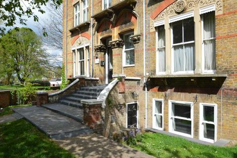 2 bedroom apartment for sale, Osborne Road, Windsor