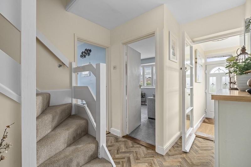 Crescent Road, Locks Heath, Southampton, Hampshire. SO31 6PE 4 bed