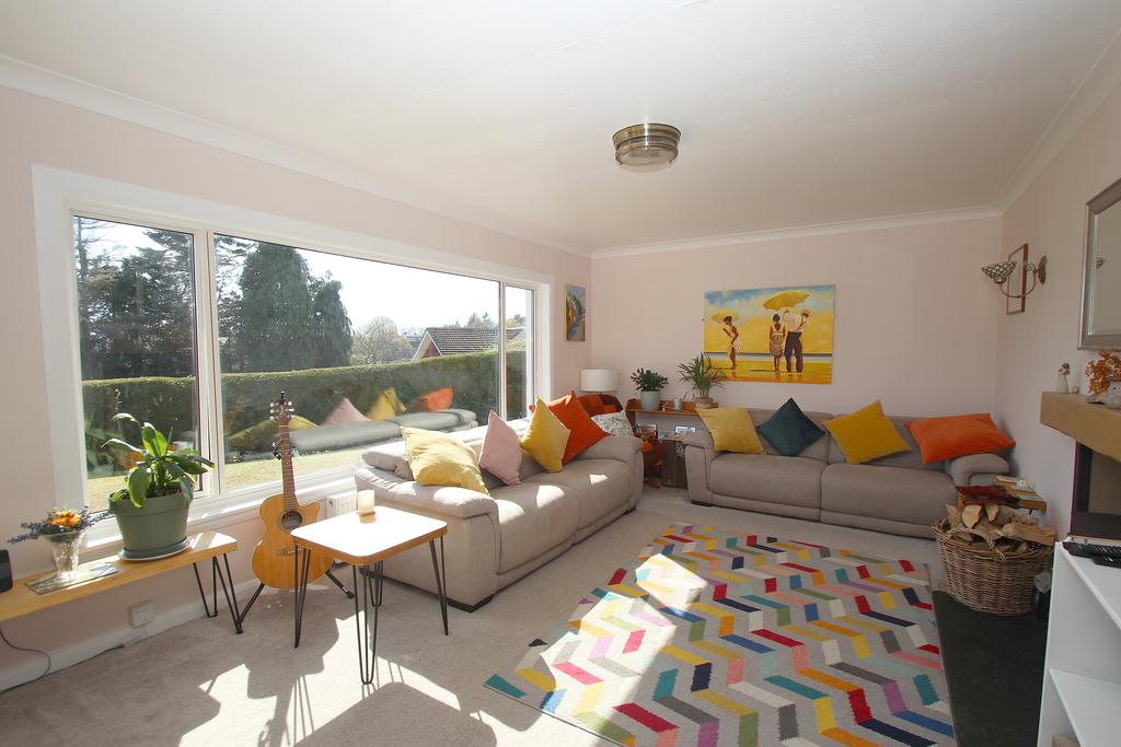 Lounge 1