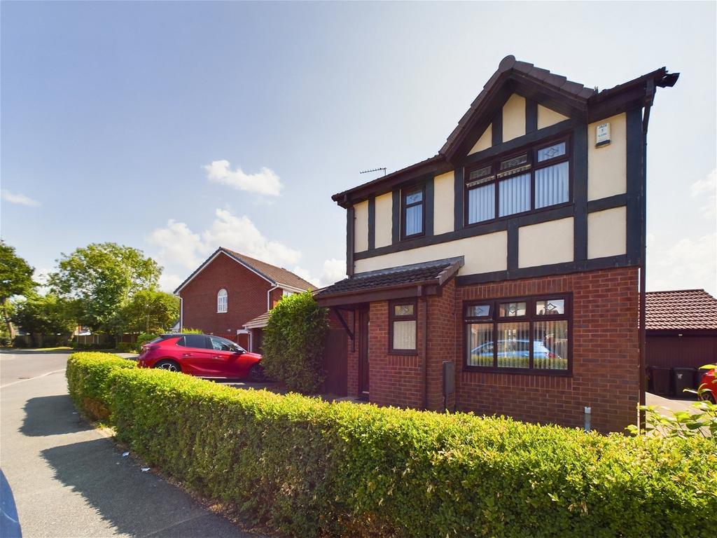 VICARAGE GARDENS, BURSCOUGH, ORMSKIRK 3 bed detached house for sale £