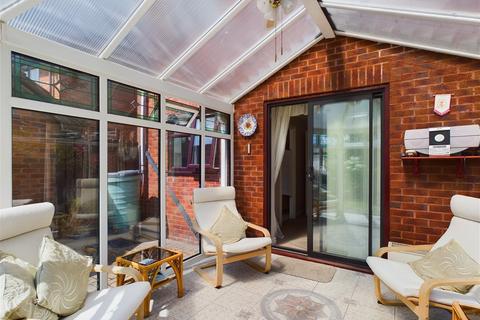 3 Vicarage Gardens, Burscough, Ormskirk, L40 7UU