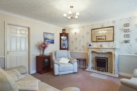 3 Vicarage Gardens, Burscough, Ormskirk, L40 7UU