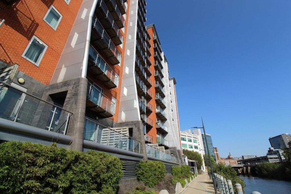 Whitehall Quay, Leeds, West Yorkshire, LS1 2 bed apartment to rent £