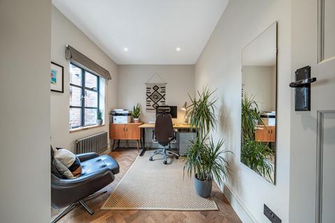 33 Westland Drive, Bromley, BR2 7HE