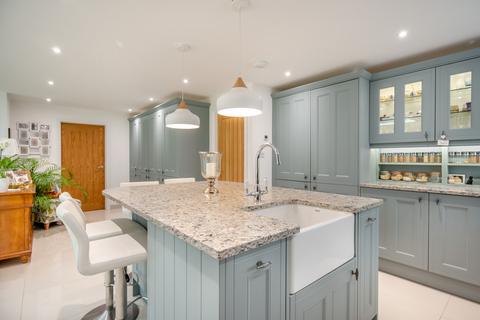 28 Ash Lane, Collingtree, Northampton, NN4 0ND