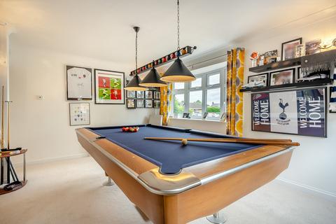 28 Ash Lane, Collingtree, Northampton, NN4 0ND