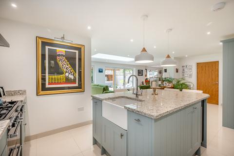 28 Ash Lane, Collingtree, Northampton, NN4 0ND