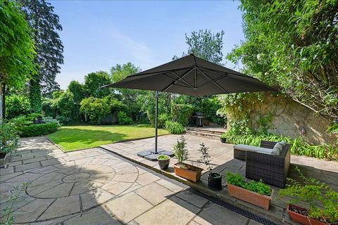 11 West Road, Kingston Upon Thames, KT2 7HA