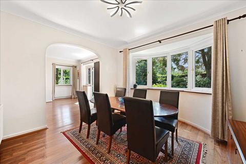 11 West Road, Kingston Upon Thames, KT2 7HA