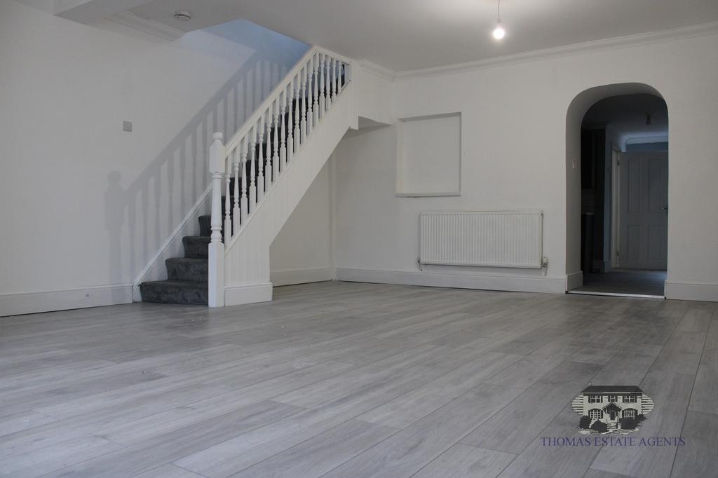Wern Street, Clydach Vale, Tonypandy, Rhondda Cynon Taff, CF40 2DH 3
