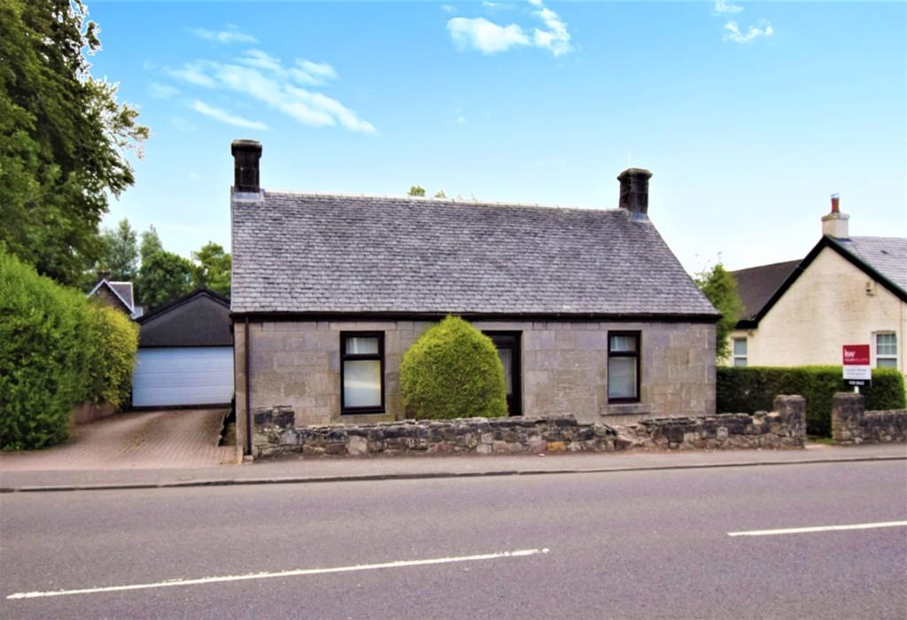 Hamilton Road, Strathaven, Lanarkshire 2 bed cottage £220,000
